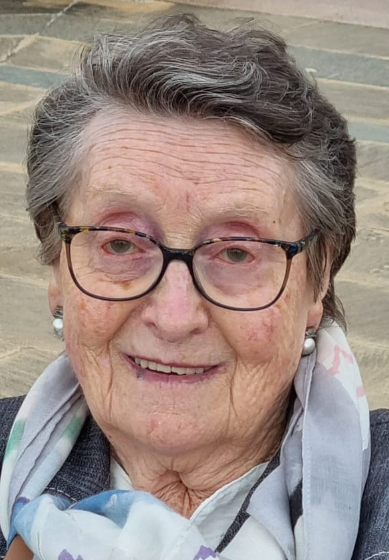 ESPERANZA IRIZAR CAMPOS